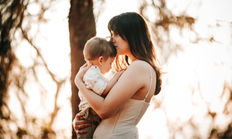 O que é o apego infantil e como ele impacta na vida adulta?