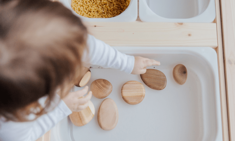 9 Atividades Montessori para aprender brincando