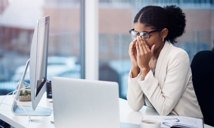 Burnout laboral: síntomas y cómo recuperarte paso a paso