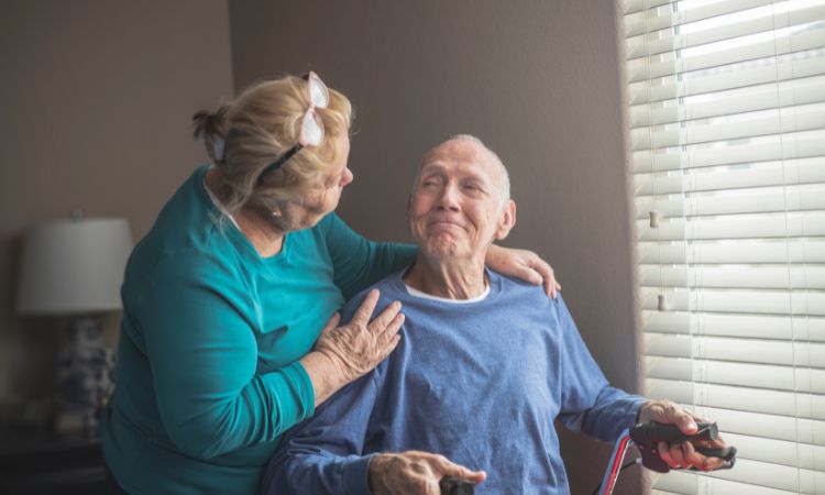 ¿Cómo son los cuidados paliativos en casa?