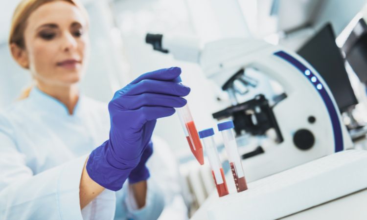Genómica personalizada: qué es y cómo está cambiando el diagnóstico médico