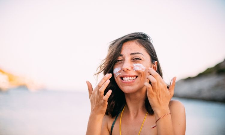 Protección solar facial: diferencias reales entre SPF 30 y SPF 50
