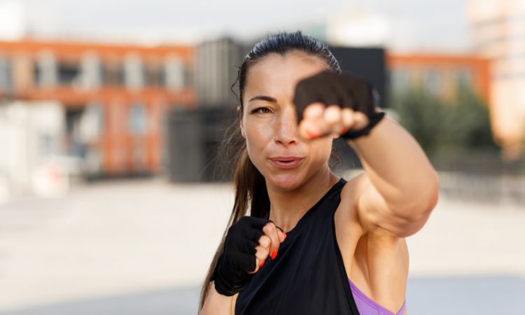 Técnicas básicas de defensa personal: guía práctica